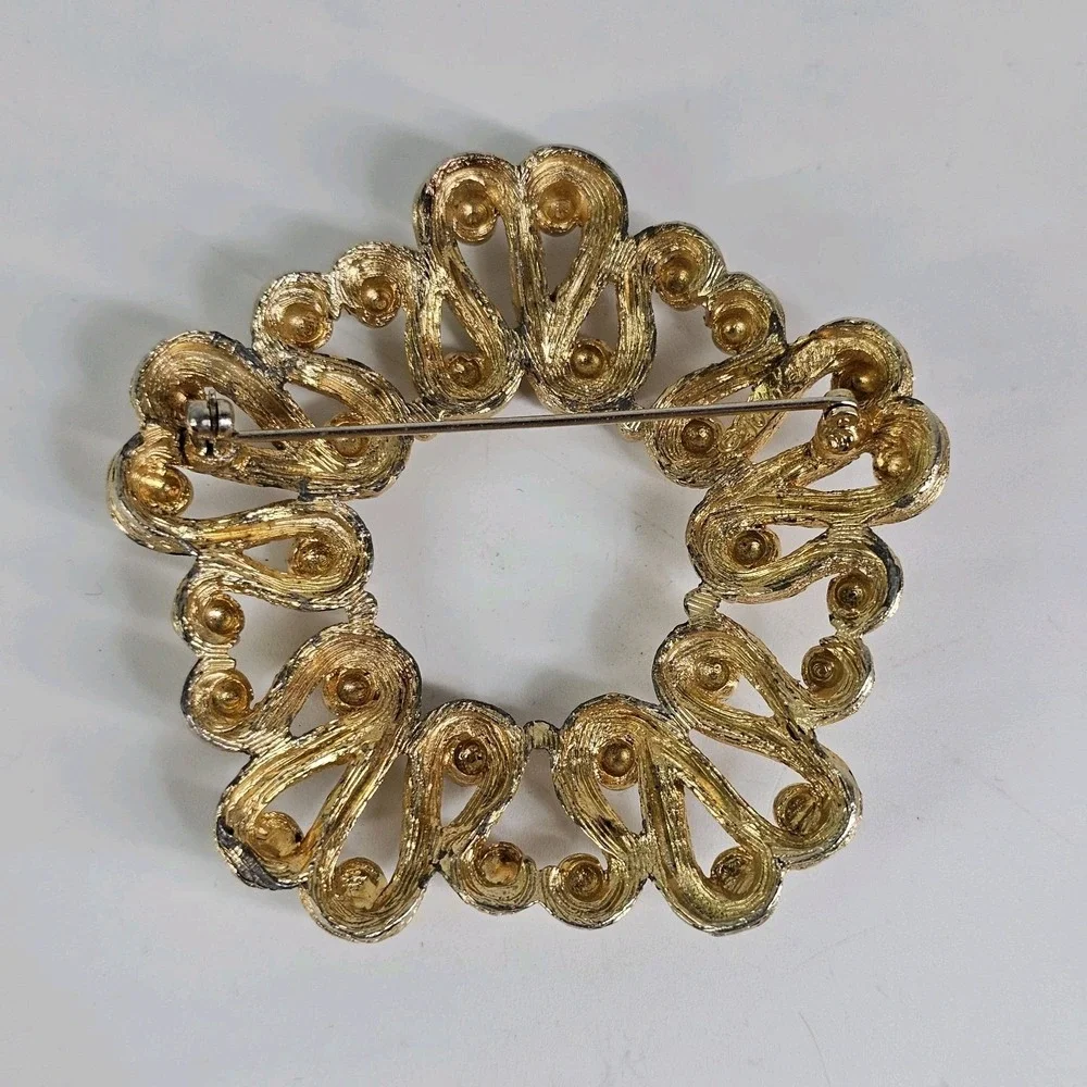 Vintage Tortolani Wreath Brooch Pin Gold Tone Textured Pinback Golden Pearls